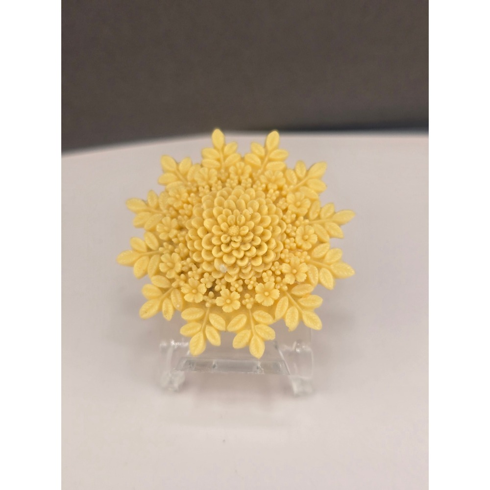 Vintage Estate Brooch Yellow Floral Molded Celluloid Sunburst 1.5in